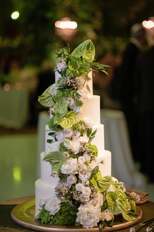 luxury-wedding-cake  luxury-wedding-cake